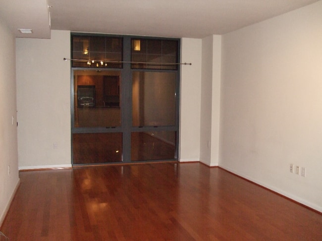 Building Photo - 1021 N Garfield St