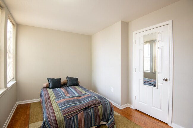 Foto del edificio - 529 Lamont St NW