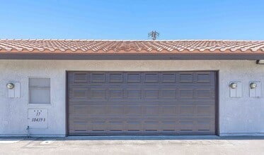 Building Photo - 10419 Hayford St