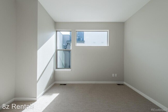 Building Photo - 2 br, 4 bath House - 3020 Zuni St #3