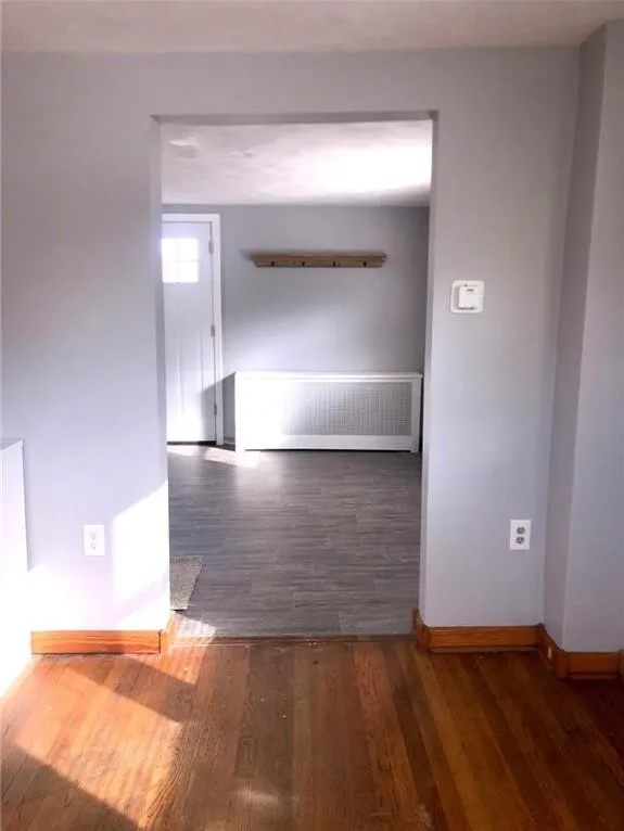 looking into dining area from living room - 411 Locust St