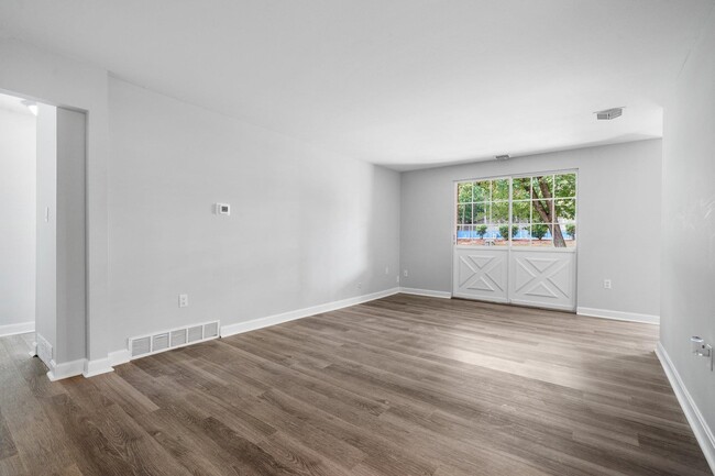Living Room with Balcony - 5 Louisburg Sq