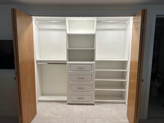 Master closet - 32 Pine St