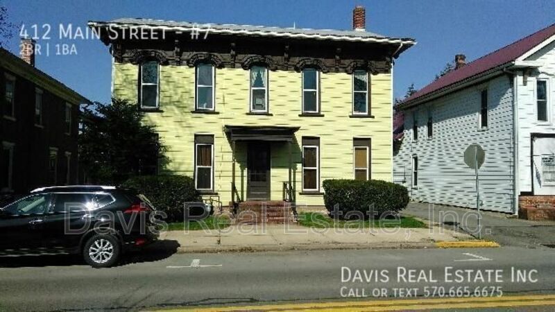 Primary Photo - 412 Main St