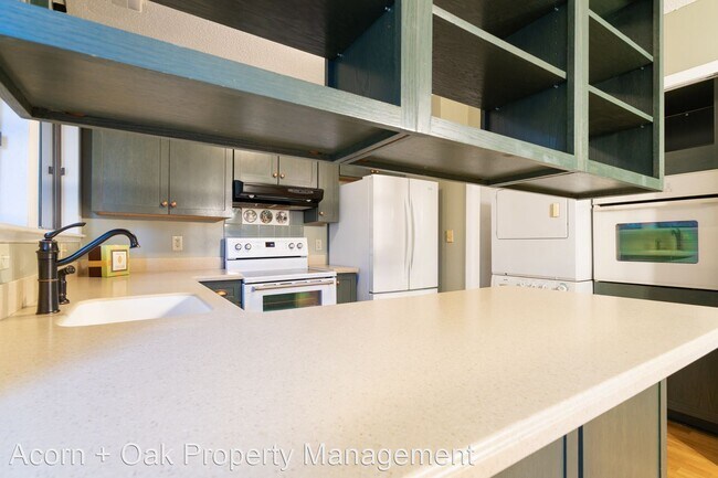 Building Photo - 3 br, 2 bath House - 1102 Oak Tree