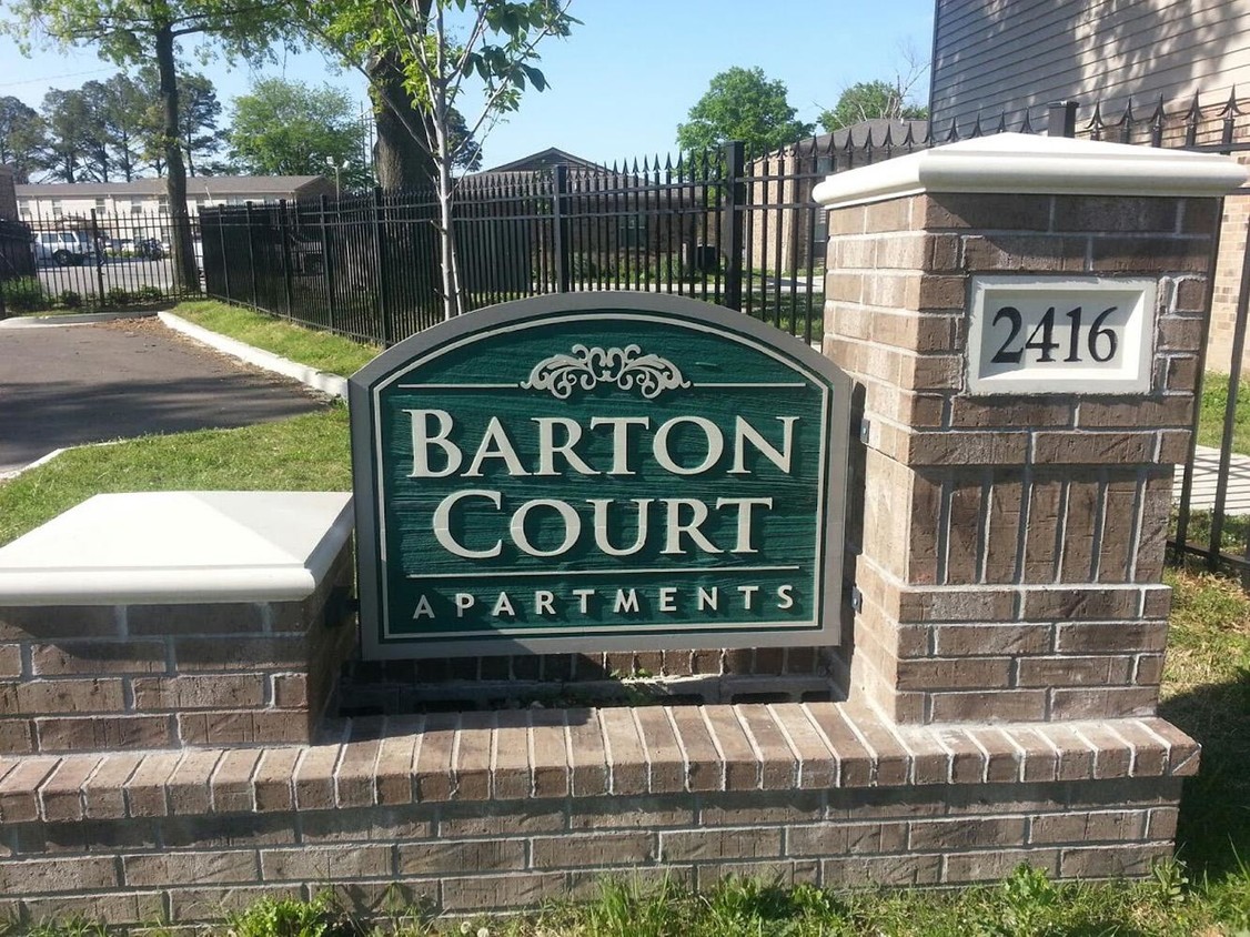 ¡Bienvenidos! - Barton Court Apartments