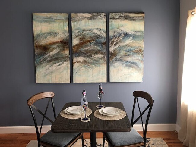 Professionally Decorated - 248 S Conkling St