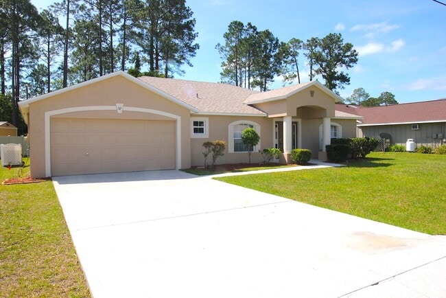 Building Photo - Spacious 3 Bed 2 Bath 2 Car Home for Rent in Palm Coast!