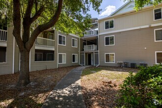 Building Photo - 4000 SW 23rd St