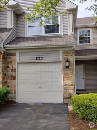 Building Photo - 925 Mesa Dr
