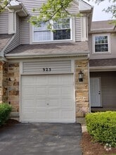 Building Photo - 925 Mesa Dr