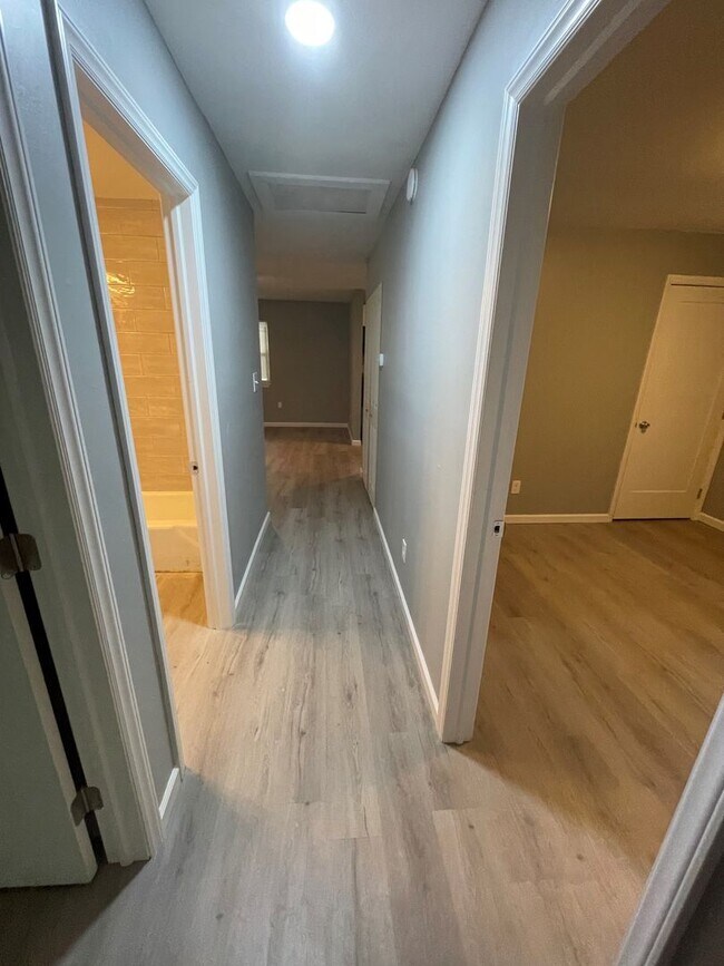 Foto del edificio - 9423 Lodgepole Pl