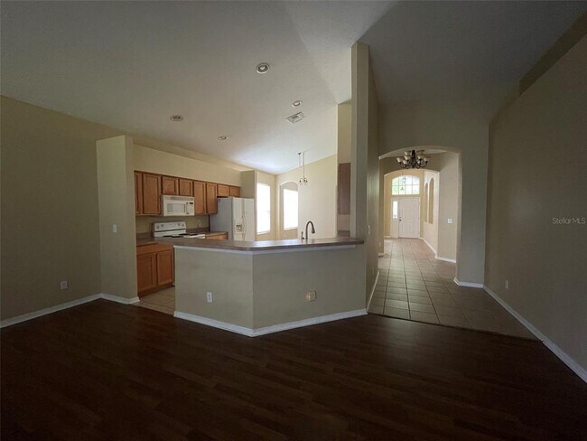 Building Photo - 13717 Ogakor Dr