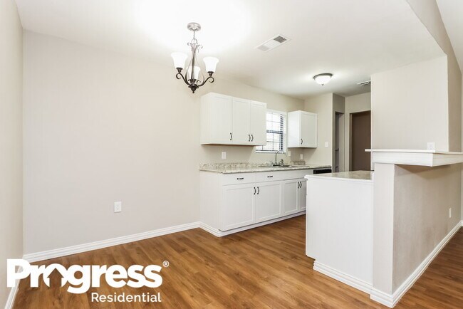 Building Photo - 1108 N Knowles Dr