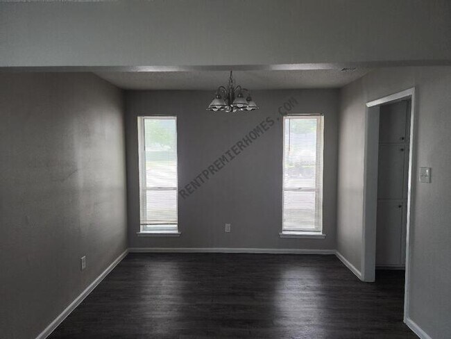 Foto del edificio - 6401 Winn St