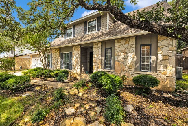 Foto del edificio - Beautiful 4 Bedroom/3.5 Bathroom One Story...