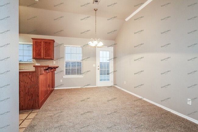 Building Photo - 5325 SE 78th St