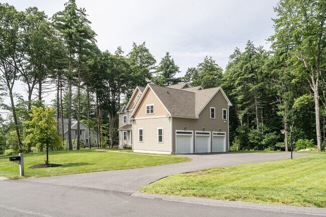 Foto del edificio - 121 Taylor Farm Rd