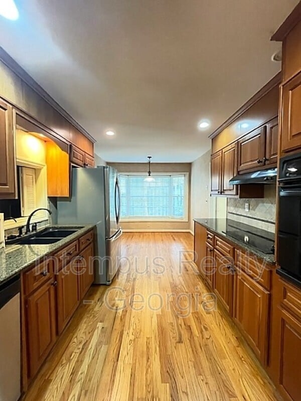 Building Photo - 3474 Sunderland Cir NE