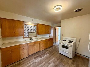 Building Photo - 1120 S 12th Ave Ct