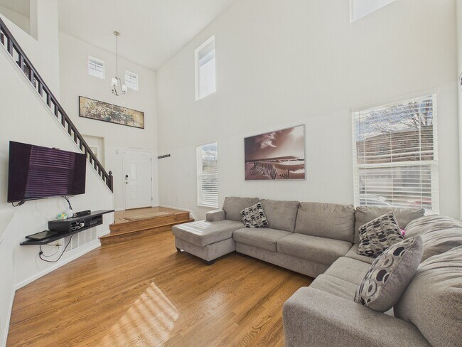 Foto del edificio - 2899 Woodbriar Dr