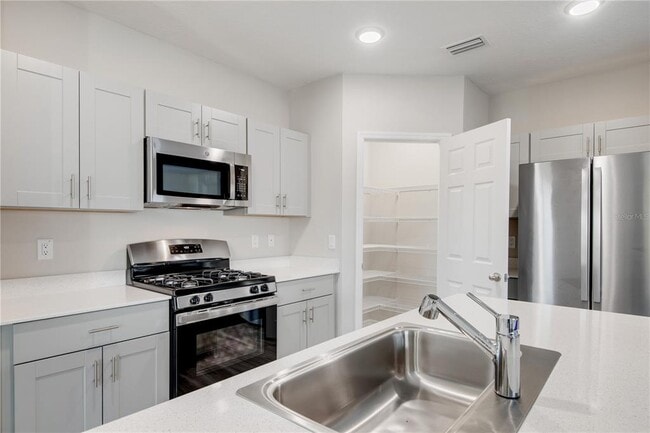 Building Photo - 13300 Wildgrass Trl