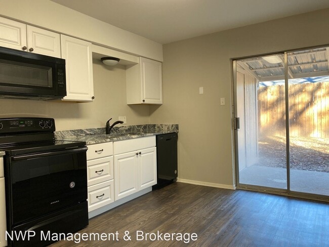 Building Photo - 3 br, 2 bath House - 8320 Cambridge Rd. #M14
