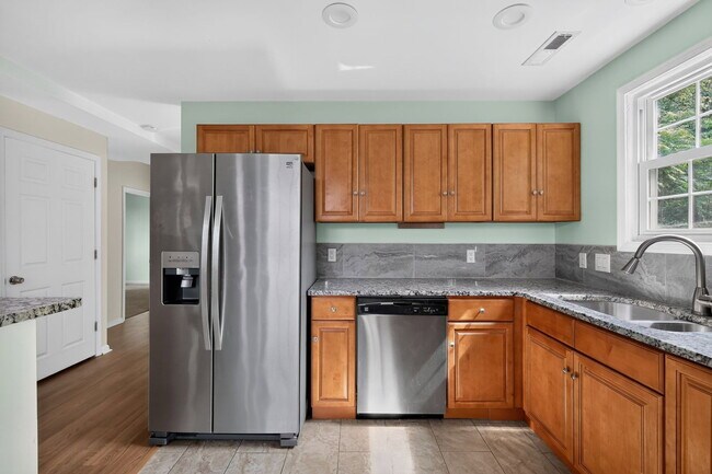 Foto del edificio - 4700 Addison Dr