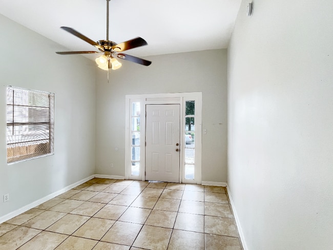 Building Photo - 2311 D'Abadie St