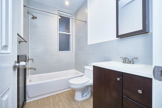 Foto del edificio - 3123 42nd St