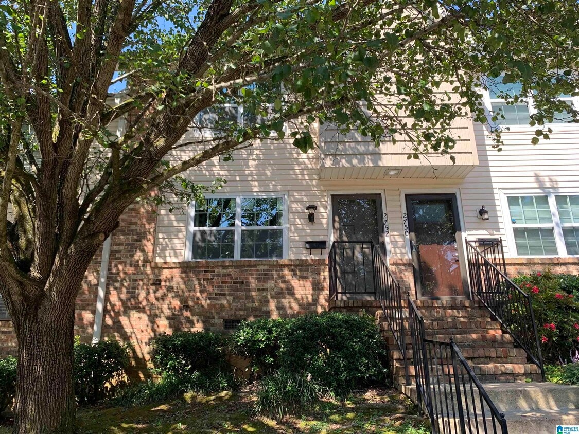 2752 Southbury Cir Unit 2752, Vestavia Hills, AL 35216 Condo for Rent