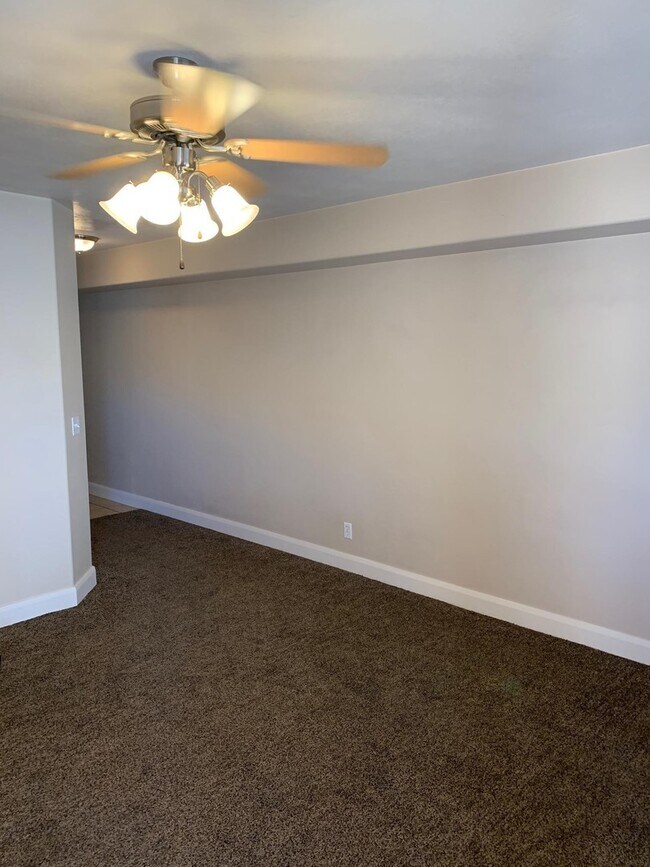 Foto del edificio - Bedrock #40!