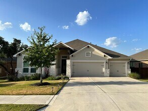 Building Photo - 240 Brentwood Dr