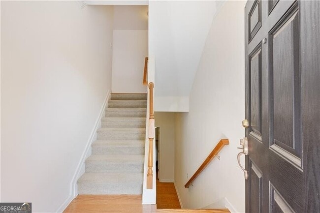Building Photo - 1886 Greystone Oaks Way