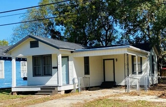 Building Photo - 1136 N 28th St