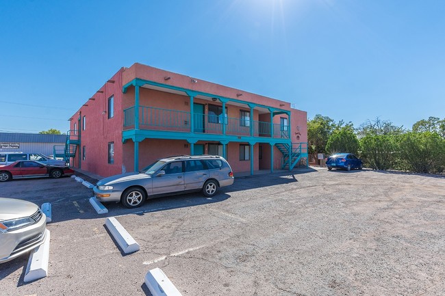 Building Photo - Desert Rose Apartments