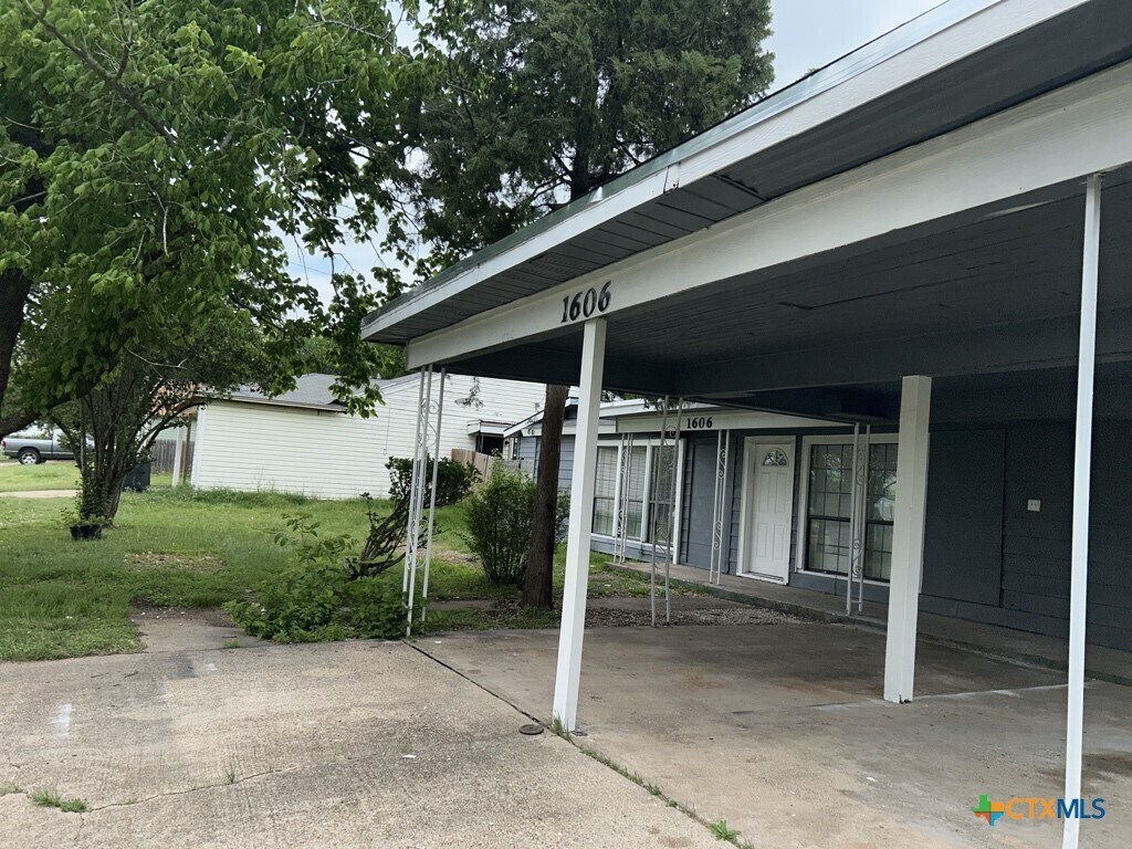 Foto del edificio - 1606 Stewart St