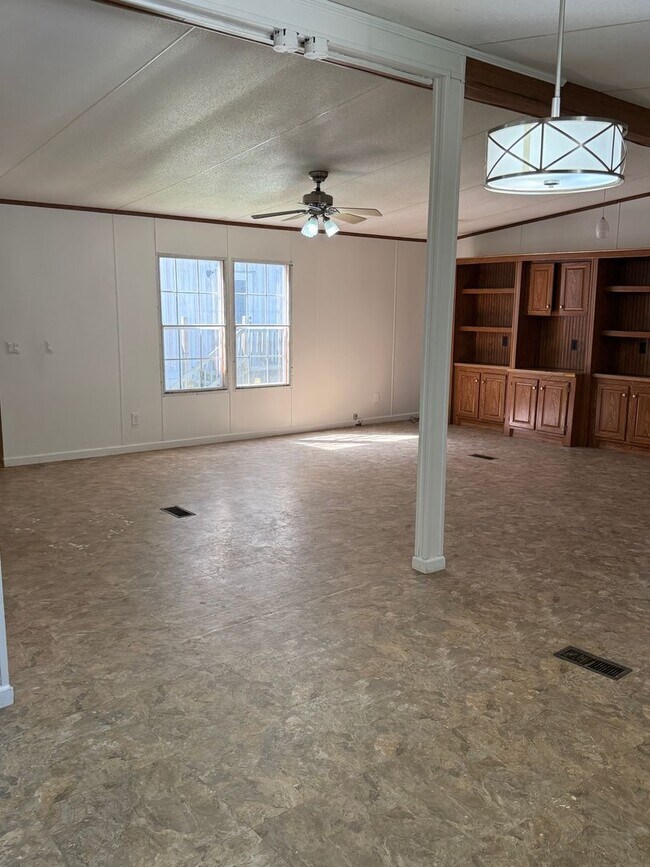 Foto del edificio - 4-Bedroom Home for Lease | Benton, LA 7100...