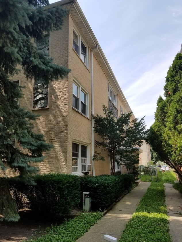 Building Photo - 5204 N Potawatomie Ave