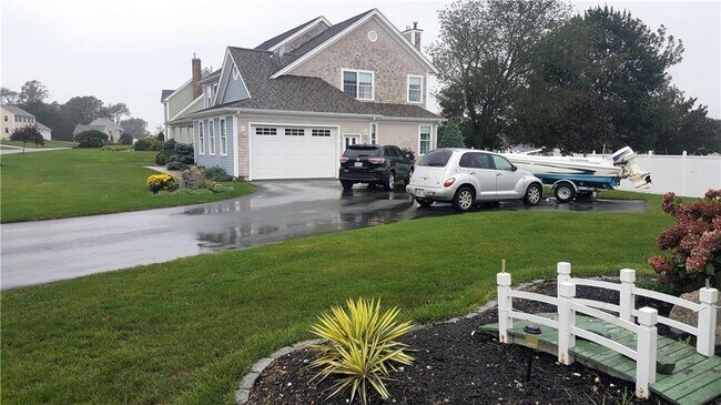 Foto del edificio - 28 Ford Farm Rd