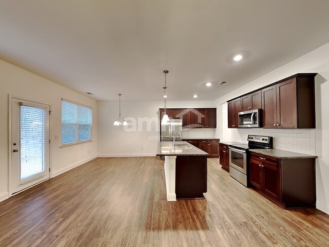 Building Photo - 132 Cobblestone Dr