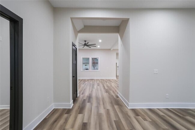 Foto del edificio - 190 Adair Ave SE