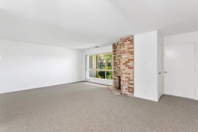 Foto del edificio - 1145 Bismarck Ln