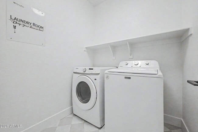 Foto del edificio - 28789 N Broken Shale Dr