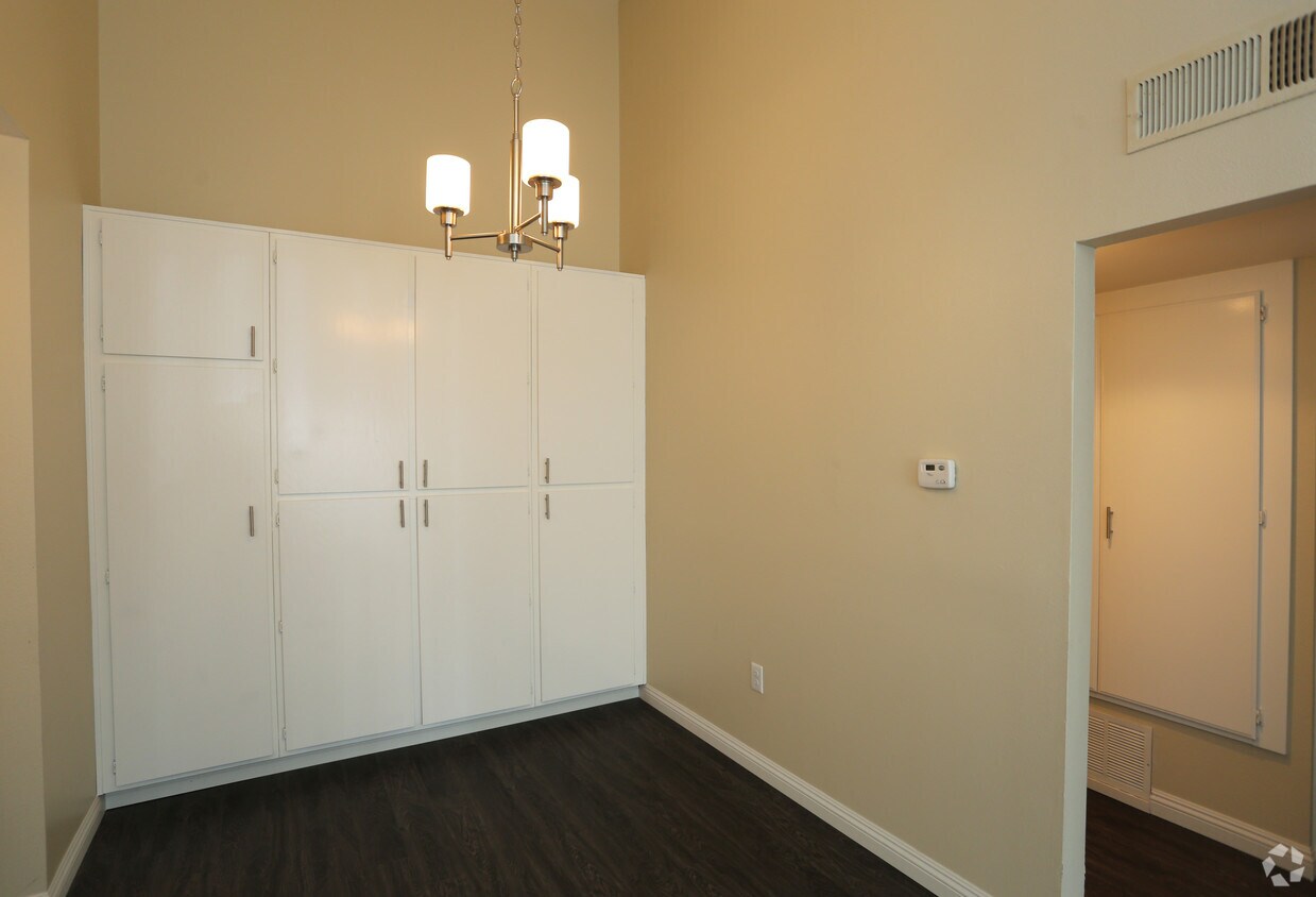 Nantucket Creek Apartments Apartments in Chatsworth, CA Westside