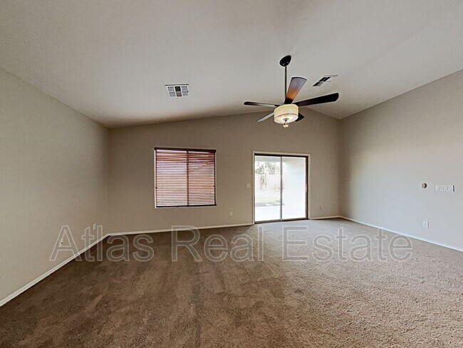 Building Photo - 35468 N Shorthorn Trail