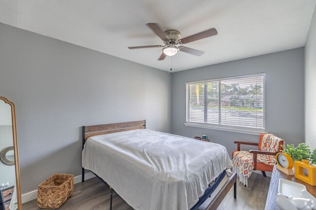 Interior Photo - Ashton Park