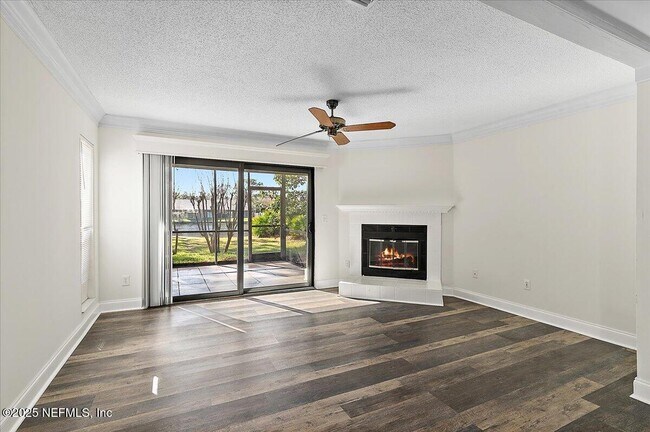 Foto del edificio - 104 Cranes Lake Dr