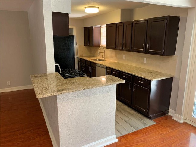Building Photo - 3509 Moon Dr