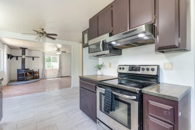 Building Photo - 6273 Dolly Varden Ln